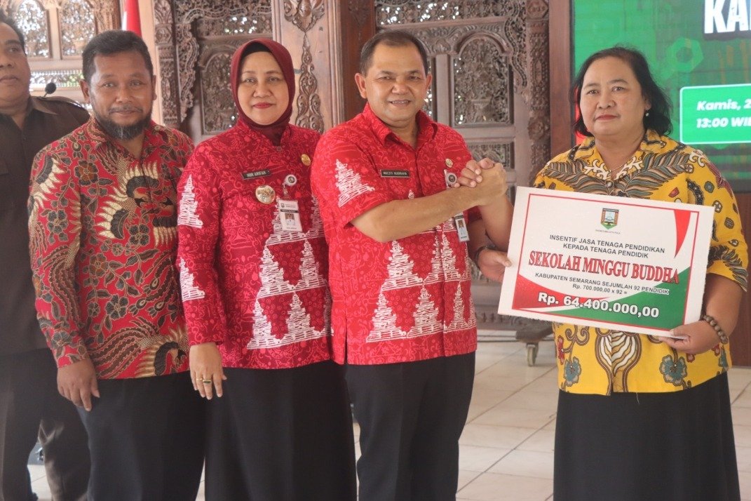 Pemkab Semarang Serahkan Insentif kepada 544 Pendidik Lembaga Keagamaan Nonformal
