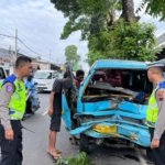 Kecelakaan di Sukarno Hatta Salatiga, Angkota Hantam Ertiga, Sopir Alami Luka Kaki