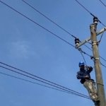 PLN Icon Plus Sisir Kabel Udara di Cilacap