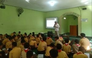 MPLS SMP N 1 Bawen Angkat Isu Bijak Bermedsos: “Media Sosial Kini Jadi Orang Tua Pertama Anak”