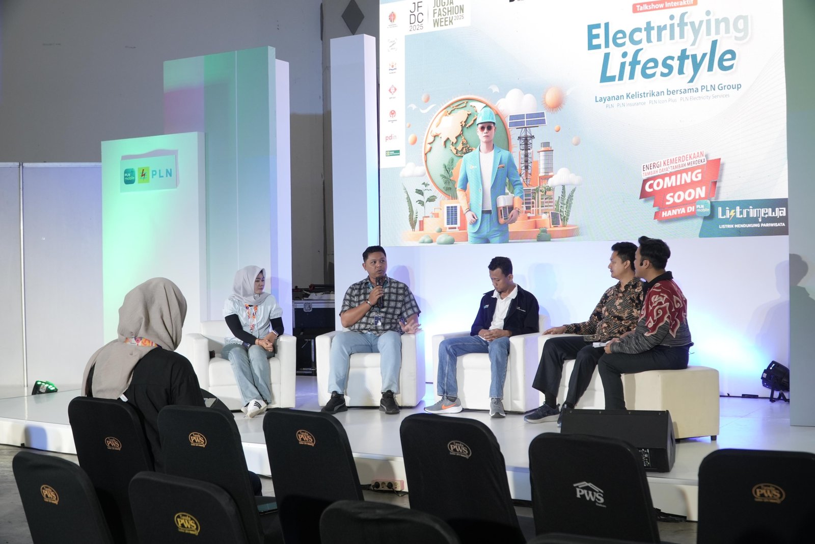 PLN Icon Plus Hadir di Jogja Fashion Week 2025, Angkat Tema ‘Electrifying Lifestyle’