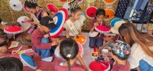 Mewarnai Mimpi, Menjahit Makna: Langkah Kecil Lebah Putih di Festival Payung Indonesia 2025