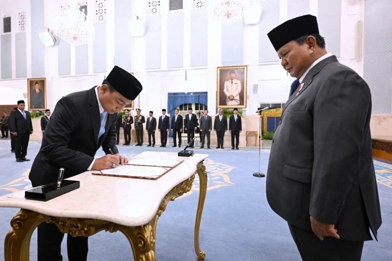 Prabowo Lantik Andi Rahadian sebagai Dubes RI untuk Oman dan Yaman